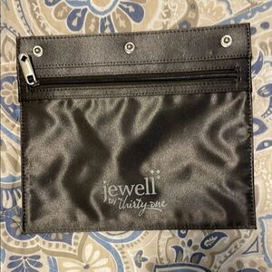 Jewell by Thirty-One Zipper Snap Pocket